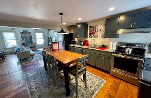 Ashfield Apartment | In the Heart of Jim Thorpe (with your own parking)