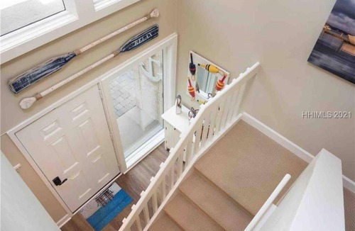 Harbour Town House | In the Heart of Harbour Town 2BR 2BA Pool Access Close to Beach