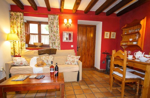 Pradena del Rincon House | In the middle of the Biosphere Reserve you will find the Cas Roble located in the heart of the town