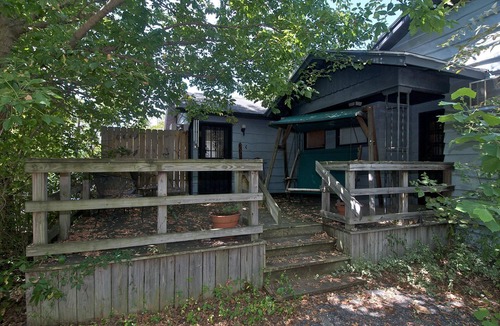 Nashville Cottage | In Town Nashville Stay | Hot Tub & Walk Everywhere 1BR, 1BA