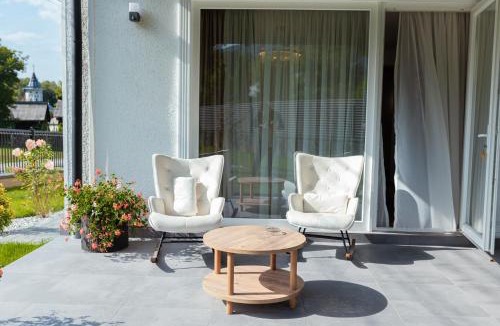 Moisei Villa | Ina Deluxe