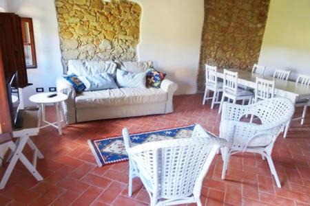 Castagneto Carducci Apartment | Incantevole appartamento con giardino vista mare