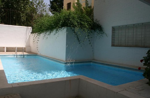 Cervantes Apartment | Increíble piso céntrico con parking y piscina, ideal para familias!