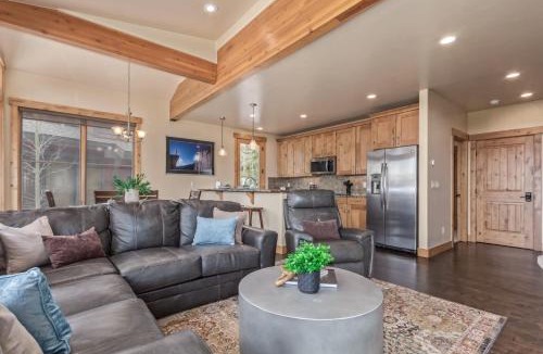 Wildernest House | Incredible 3BR Tranquil Setting & Space to Spare