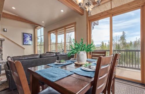 Wildernest House | Incredible 3BR Tranquil Setting & Space to Spare