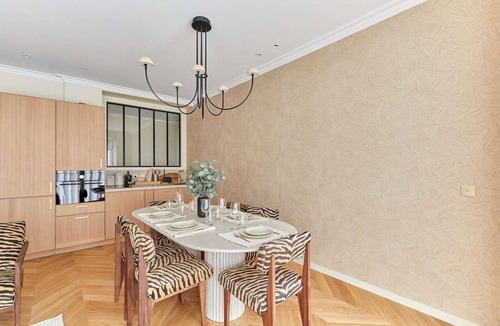Strasbourg -Saint-Denis Apartment | Incredible AC Apartment 3 bedrooms Center of Paris