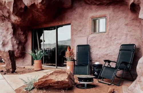 Moab House | Incredible Cave for an Unforgettable Glamping Getaway near Canyonlands National Park in Moab, Utah