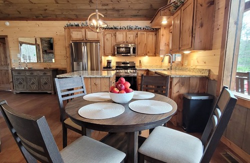 Morganton Cabin | Incredible firepit, luxurious cabin, indoor&outdoor fireplaces. Minutes to town.