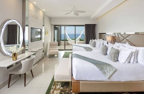 Cabo San Lucas Resort | Incredible Junior Suite Ocean View at Garza Blanca 5-Star Resort: Los Cabos
