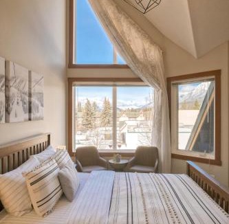 Canmore House | Incredible Mountain View Townhouse in DT Canmore w/A/C & U/A Parking