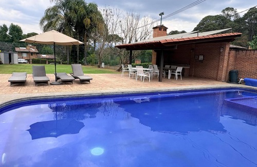 Valle de Bravo Apartment | Incredible Property with Huge Garden and Pool!