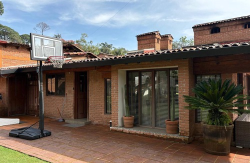 Valle de Bravo Apartment | Incredible Property with Huge Garden and Pool!