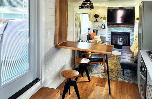 Waldport Cabin | Incredible Tiny House with Fireplace in Waldport, Oregon