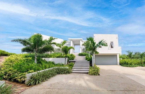 Deanes Villa | Incredible views of sea from the pool - Cool Breeze (3 bed)