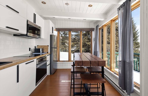 Port-au-Persil Ski Chalet | Incredible View | Le Ballet des Baleines