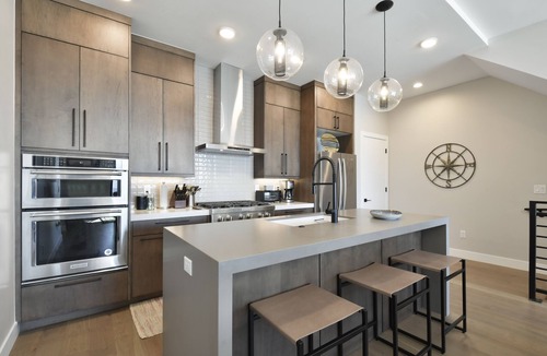 Hideout House | Incredible Views | 2 Kitchens | Garage | Lake Access
