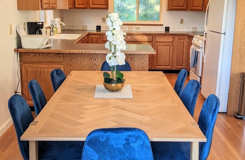 Eastsound Villa | Incredible Views | 3bd Villa/Ping pong, Garden, 1 mile from Beach!