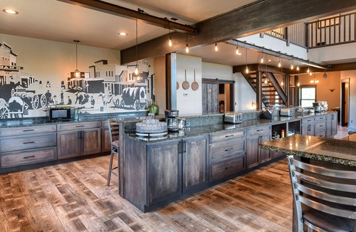 Deadwood Cabin | Incredible Views from Spacious Hillside Lodge Access to Clubhouse w/2 Pools