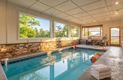 Wears Valley House | Incredible Views - Htd Pool - Hot Tub - Mini Golf