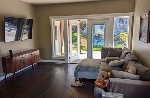 Garibaldi Highlands House | Incredible views in Mountain biking paradise, Squamish BC available Nov / Dec.