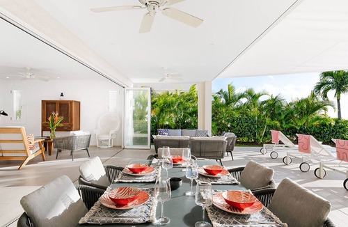 Merlin Bay Villa | Incredible villa, beach club access- Whitehaven (2 bed)