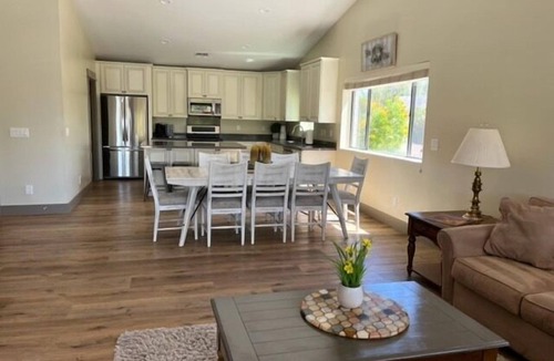 Via De Caballos House | Incredibly spacious Gathering place, Private Pickleball Court, Sleeps 14,