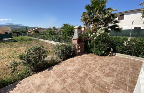 Piana Calzata Villa | Independent villa near the sea, fenced with garden and internal parking
