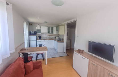 Font-Romeu-Odeillo-Via Apartment | Independent single storey studio in Villa.