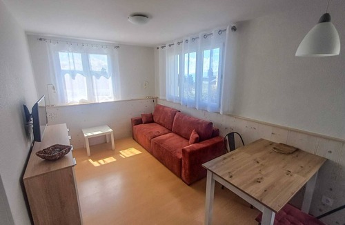 Font-Romeu-Odeillo-Via Apartment | Independent single storey studio in Villa.