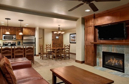Breckenridge Resort | Independence SuperChair in its Backyard! 1 Bd Master