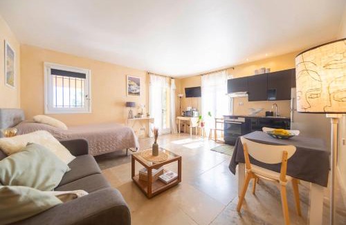 Le Tholonet Apartment | Independent Panoramic Studio with Pool - Le Tholonet