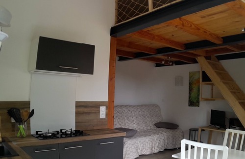 Les Mees Apartment | Independent studio (garden, TV, wifi) 2/3 persons