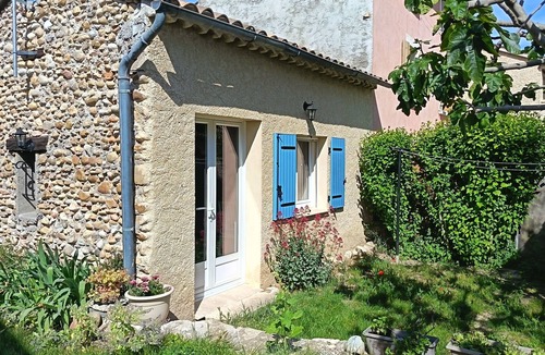 Les Mees Apartment | Independent studio (garden, TV, wifi) 2/3 persons