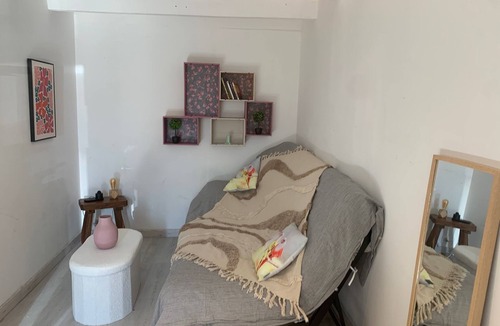 Venelles Apartment | Independent studio + garden/pool on request