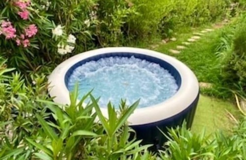 Vidauban Apartment | Independent studio in villa with swimming pool. Private Jacuzzi, 40 minutes from the beach