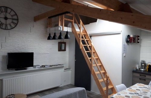 Lavaux-Sainte-Anne Apartment | Independent studio on the 1st floor less than 1 kilometer from the Château de Lavaux