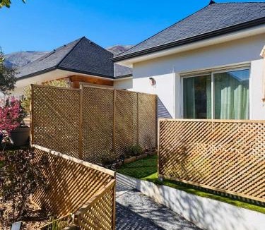Ayzac-Ost Apartment | Independent studio with terrace, mountain view