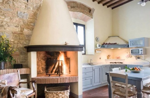 Marcialla Villa | Independent villa sleeps 26 composed of 7 apartments.