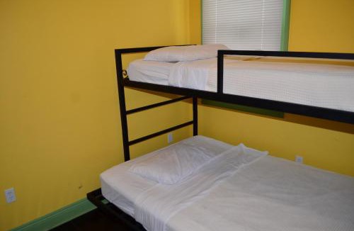 Mid-City Hostel | India House Hostel