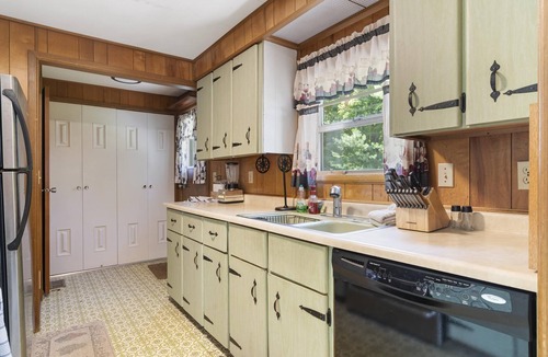 Indian River House | Indian River - Comfortable Home Near River & Lakes