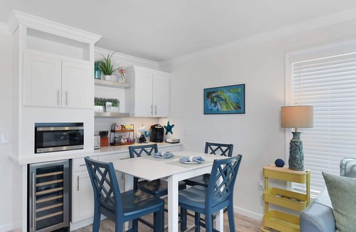 Jensen Beach Cottage | Indian River Views 40 Steps to Pool