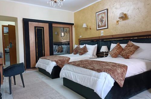 Al Duqqi Hotel | Indiana Hotel