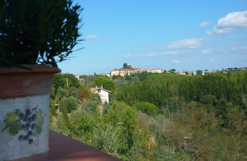 Palaia House | Indipendendent house with private garden and swimming pool