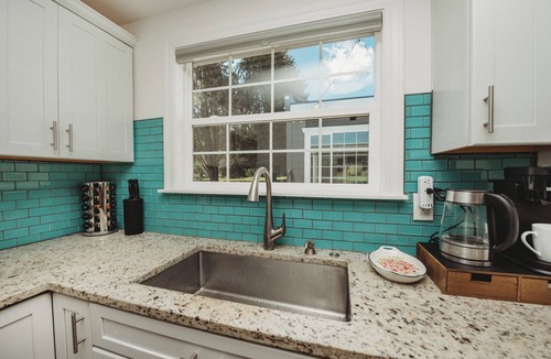 Sequim House | Indoor heated pool + HotTub + Golf view + EV + Games
