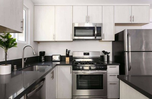 Glendale Apartment | Indulge in Spacious 3BR Apt, Sleeps 8 w/Comfort