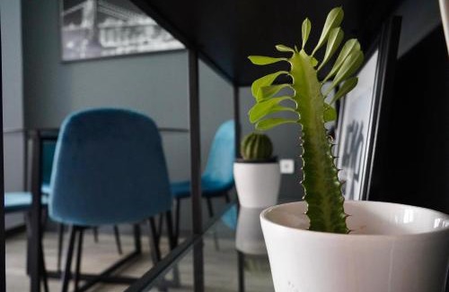 Mytilene Apartment | Industrial Design Bungalow – 2 min to Center, Wifi
