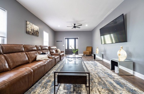 Near Eastside House | Indy's Best Kept Secret, Large Home for Group Fun