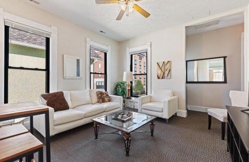 Babe Denny House | Indy Stadium Villas 707