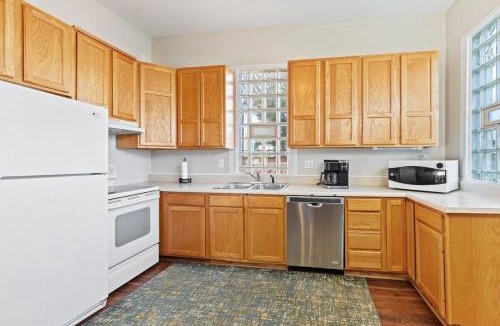 Babe Denny House | Indy Stadium Villas 707