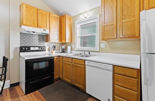 Babe Denny House | Indy Stadium Villas 701